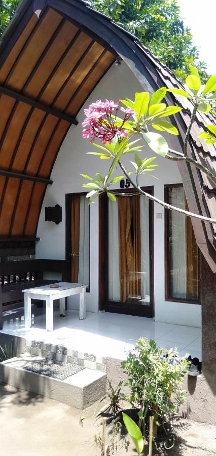 Hello Lumbung Homestay Gili Air Buitenkant foto